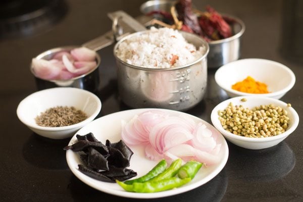 ingredients for sorak curry. 