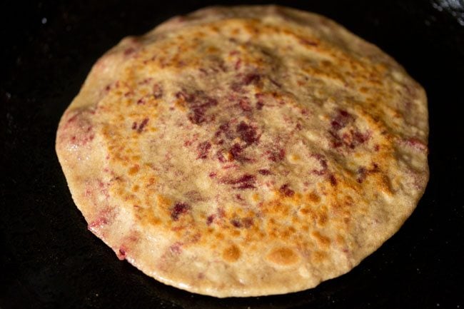 flip beetroot paratha