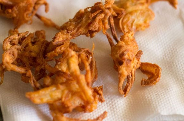 making kanda bhaji recipe 