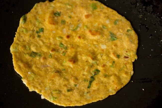 making spring onion paratha recipe