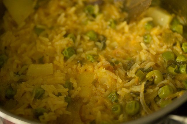 cooked tomato biryani