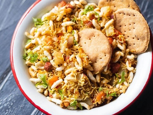 bhel puri in a bowl.