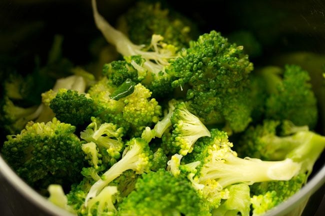 broccoli florets in a mixer