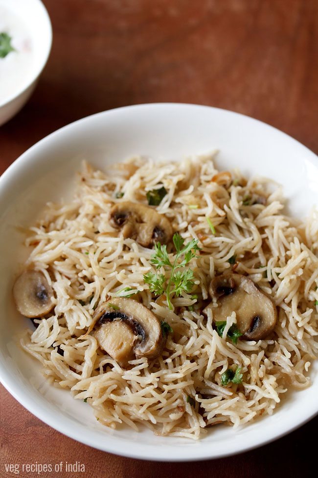 mushroom pulao recipe, easy mushroom pulao recipe in pressure cooker