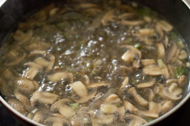 making mushroom soup recipe