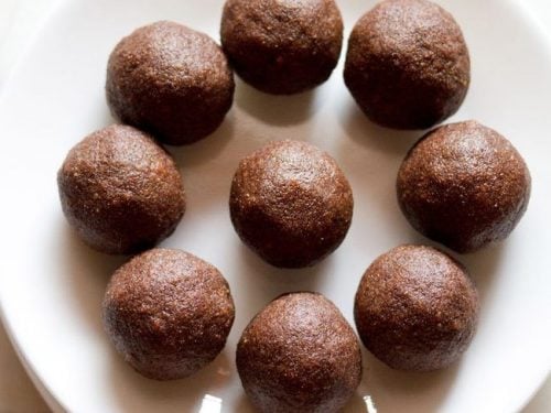 ragi ladoo recipe, nachni ladoo recipe