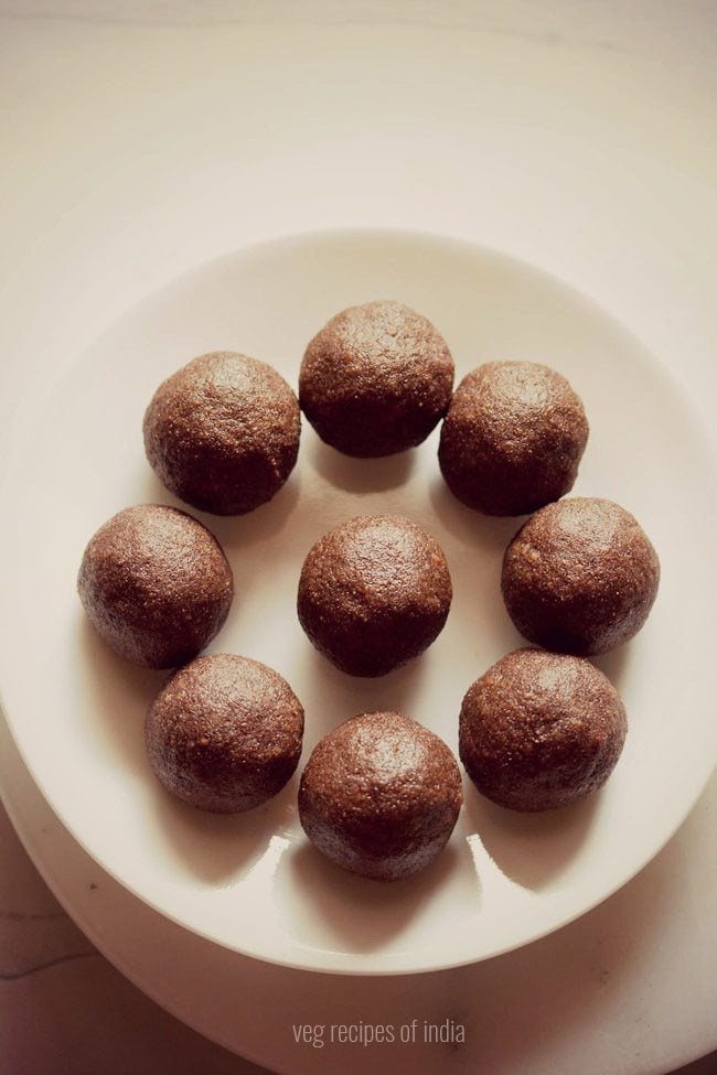 ragi ladoo recipe, ragi ladoo