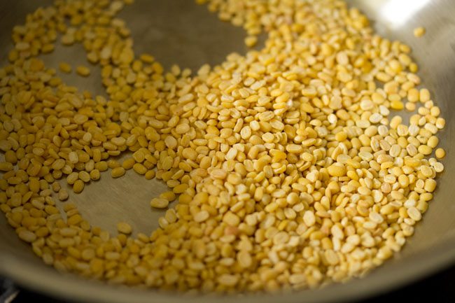 roasted moong dal 