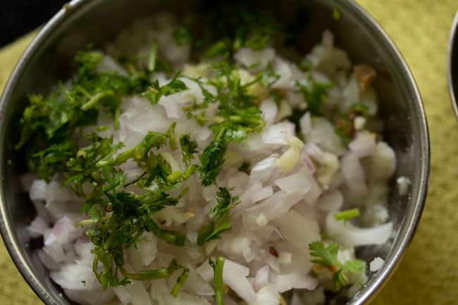 onions for aloo chokha recipe