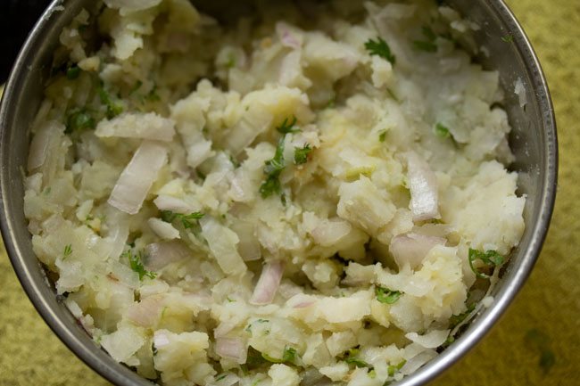 making aloo chokha recipe