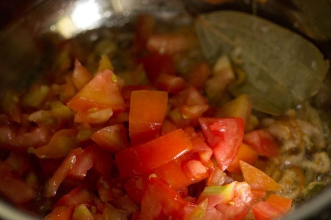 chopped tomatoes added to masala 