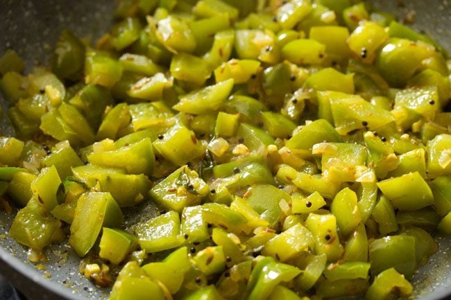 cook capsicum till tender