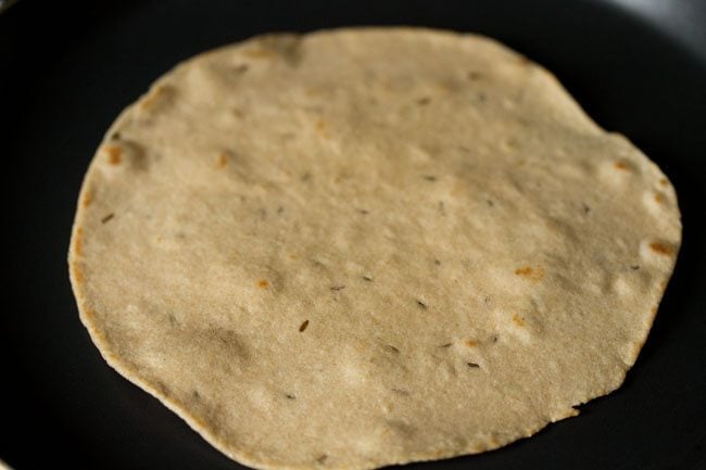 Cooking Hastar Roti.