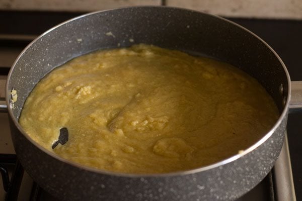 fat releasing from the mawa-sugar mixture. 