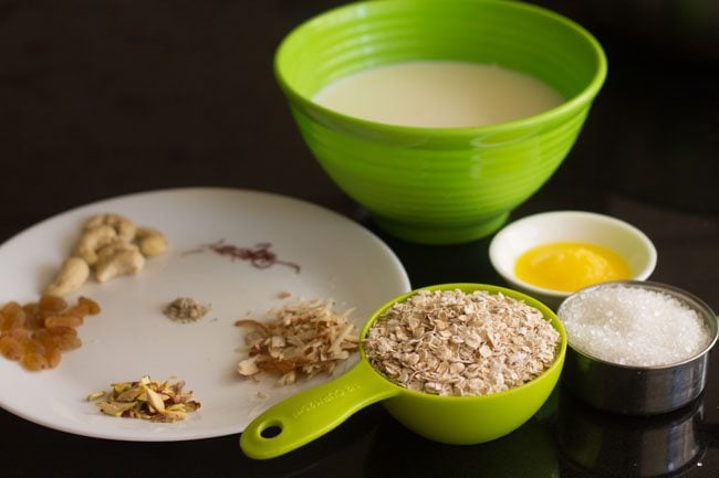 ingredients kept ready for making oats kheer. 