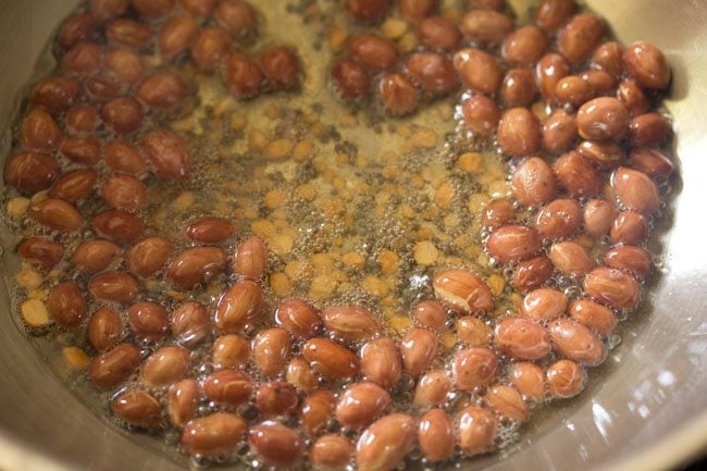 preparing tamarind rice recipe