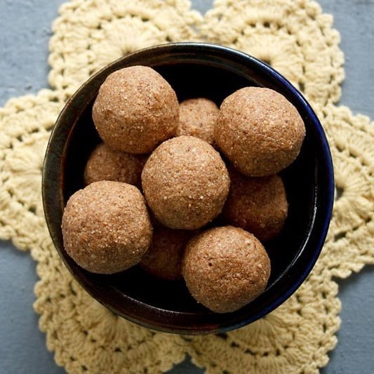 til gud ke ladoo recipe sesame seeds jaggery ladoo