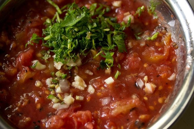 herbs to make tomato chokha