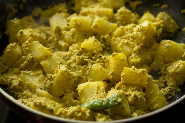 making aloo posto recipe