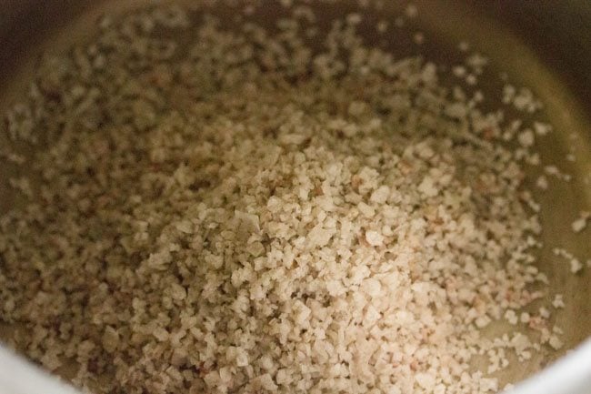 sea salt in cooker spread evenly