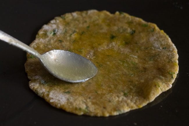 ghee applied on kaddu paratha