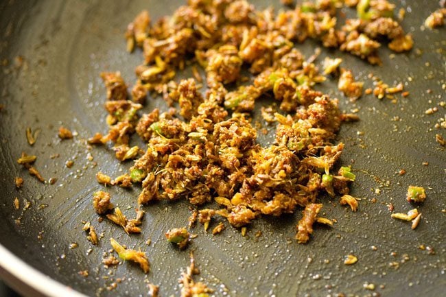 spices for urad dal kachori recipe