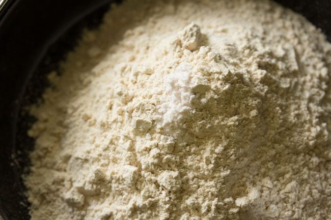 flour for making beetroot poori recipe