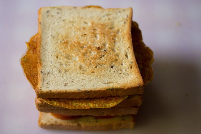 veg club sandwich assembled