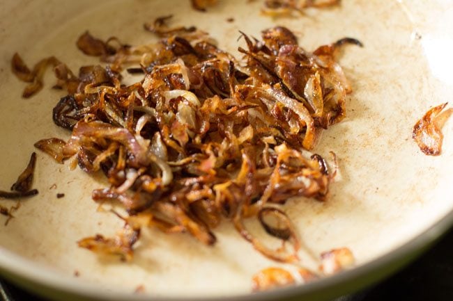 preparing fried onions