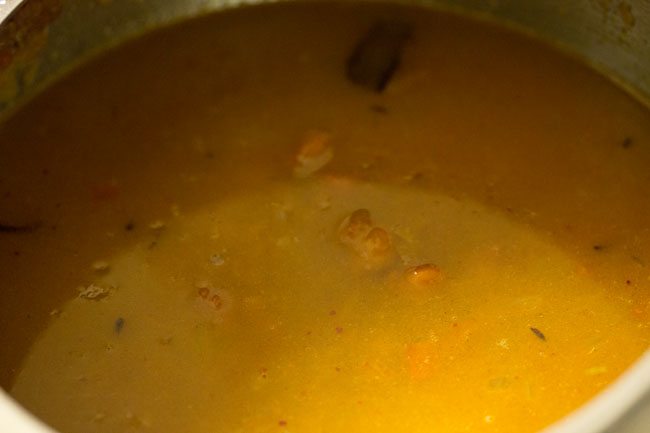 making Bihari style kala chana ghugni recipe