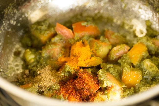 spices for making Dindigul biryani recipe