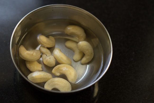 cashews to make dum aloo recipe