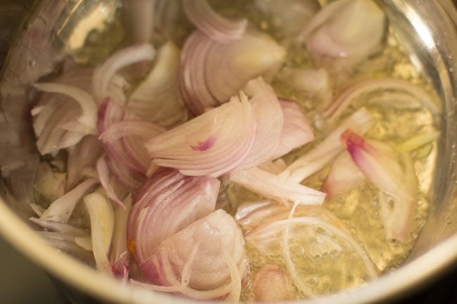 onions for making gobi biryani recipe