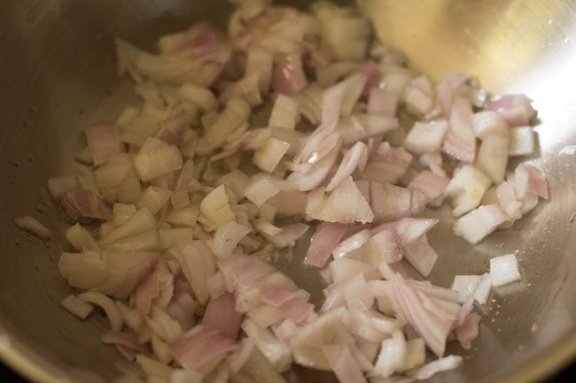 onions to make paneer Kolhapuri recipe