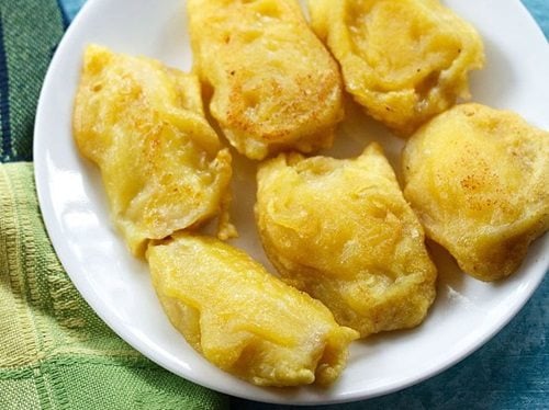 pazham pori on a white plate.
