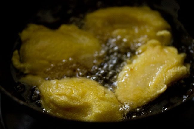 frying - making pazham pori recipe