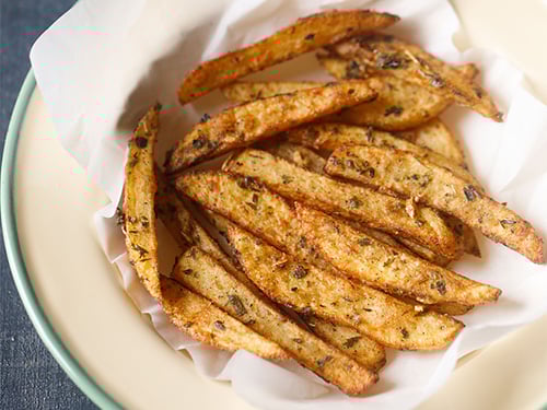 potato wedges in a plate.