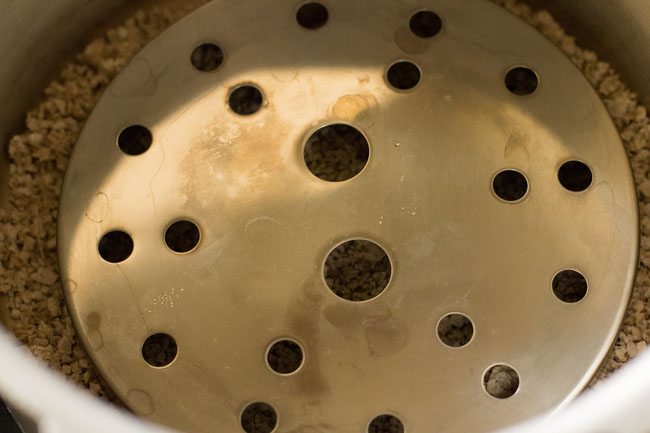 making eggless chocolate cake in pressure cooker recipe