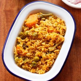 vegetable biryani recipe in cooker, south indian vegetable biryani recipe,