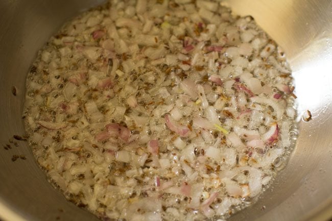 onions for making veg kathi rolls recipe