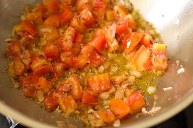 tomatoes for preparing veg kathi rolls recipe