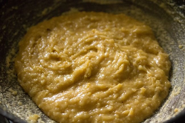 burfi mixture in pan