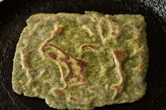 Bathua Ka Paratha  Healthy Bathua Recipe  - 15