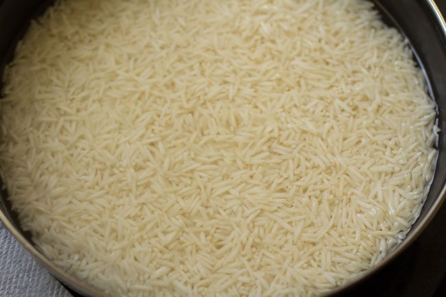 soaking rice. 