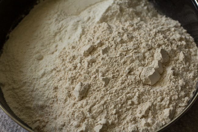 flour to make cheese garlic naan recipe