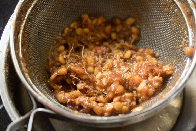 seeds and coarse fibre left after straining pulp for wood apple juice. 