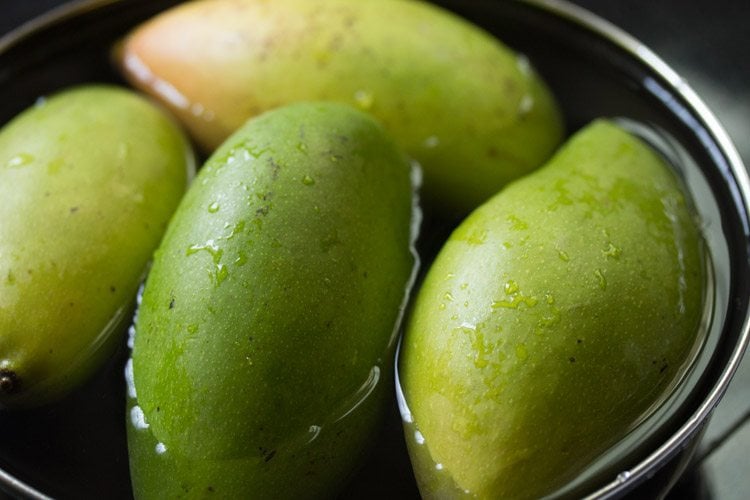 soaking unripe mangoes for avakaya pachadi