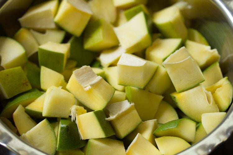 mangoes to make Andhra mango pickle recipe