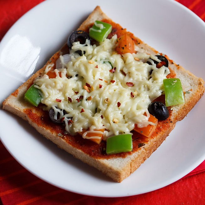 Bread Pizza - 2 Ways (Bread Pizza on a Skillet or Tawa & In an Oven)