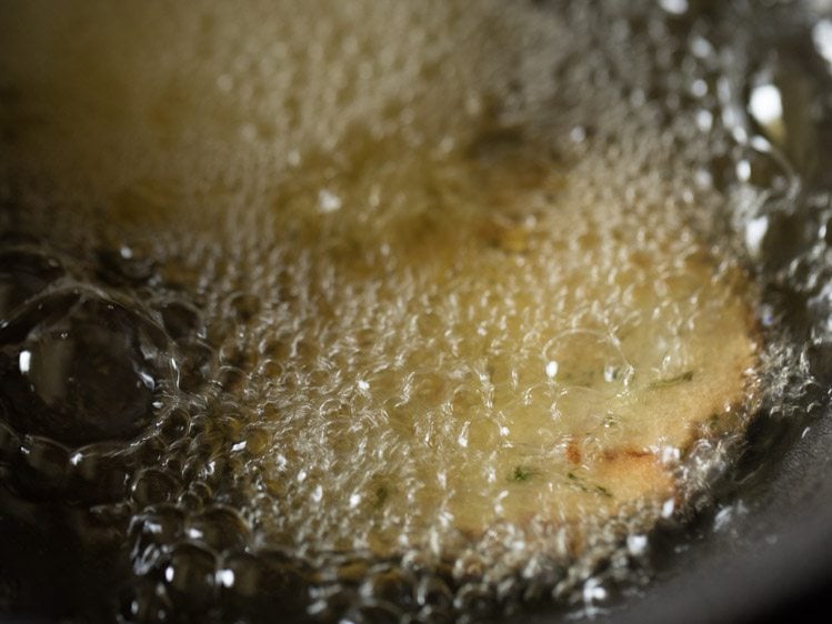 making maddur vada recipe